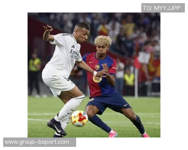 姆巴佩分享庆祝照片称国家德比胜利归球队活力无限展现精彩表现