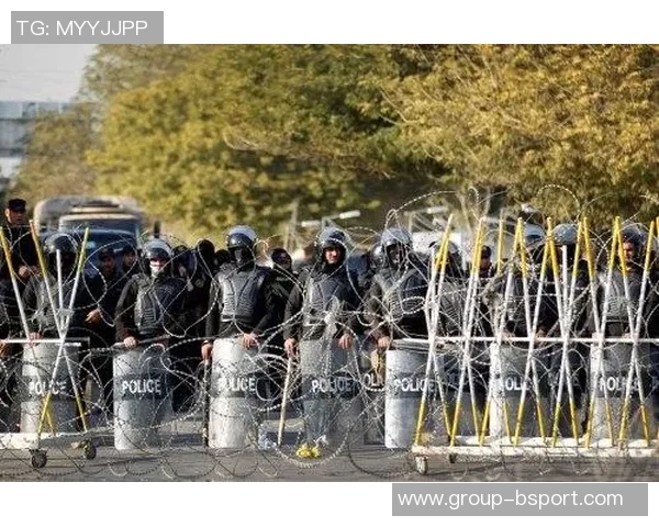 法国庆祝阿尔及利亚晋级引发骚乱巴黎政府紧急发出安全警告 法国庆祝阿尔及利亚晋级引发骚乱巴黎政府紧急发出安全警告